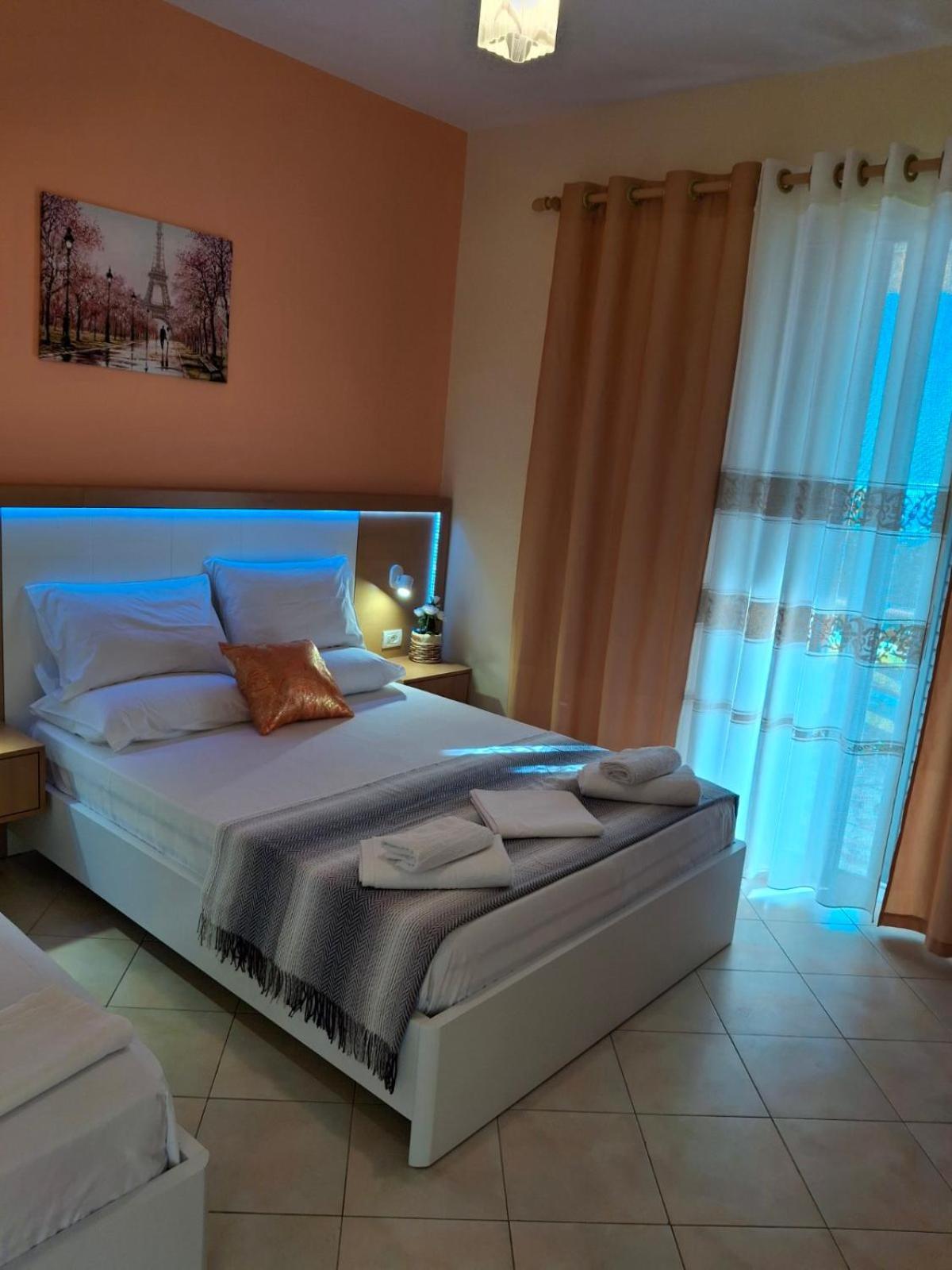 Adriana Apartments Himare Exteriör bild