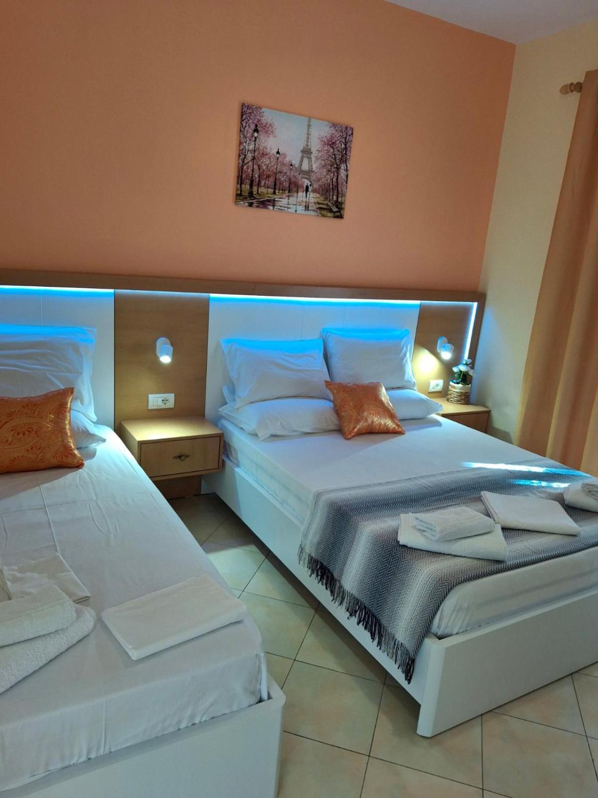 Adriana Apartments Himare Exteriör bild